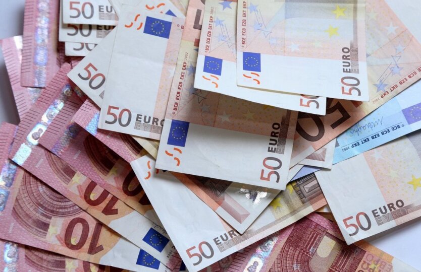 Допомога 560 євро на місяць: у Німеччині ухвалили важливе рішення щодо виплат біженцям