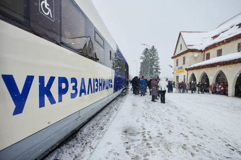 Пассажиры в поезде до Европы