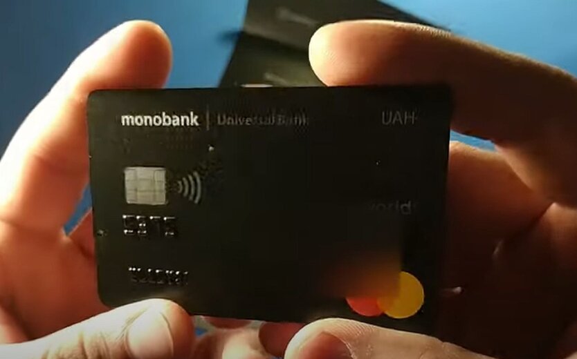 Перетворюється на Приват2.0: клієнт monobank поскаржився на блокування картки