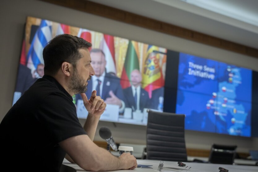 Зеленський молиться за мир з Росією