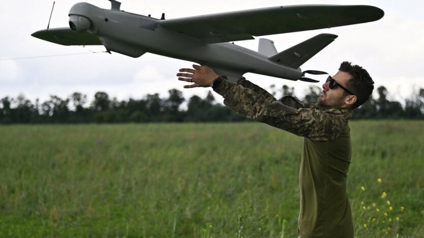 Удари українських дронів по російським НПЗ: для Росії розпочався новий етап війни, - Bloomberg