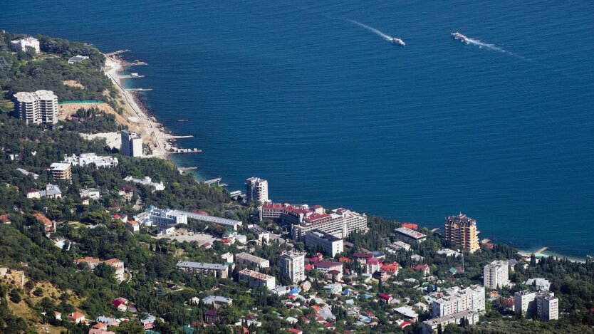 Порушення прибережних вод Криму - екологічна катастрофа