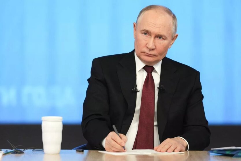 Путин отказывается сокращать военные расходы