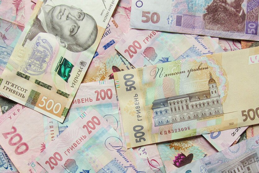 До 38 тысяч гривен: украинцы в Польше могут получить финансовую помощь