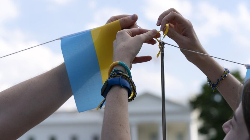 Українцям у США підказали, як відкрити свій бізнес та отримати Грін-карту