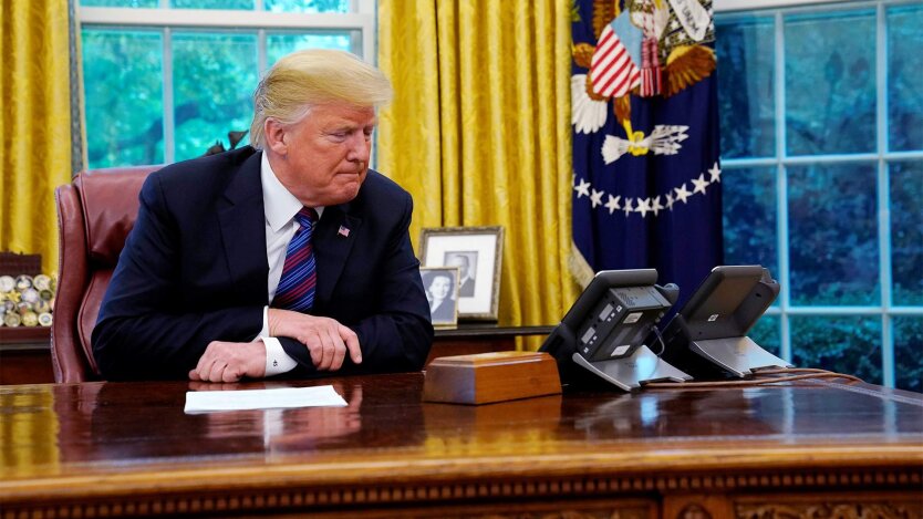 Трамп розмовляє з Зеленським та Путіним