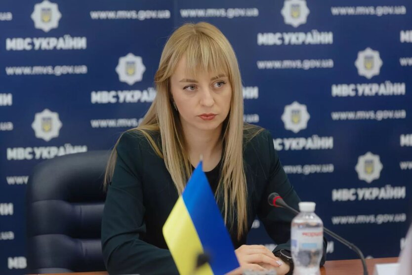 Зброя на столі