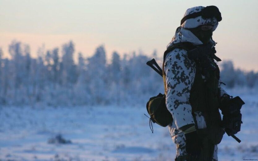 Боец ВСУ во время отступления