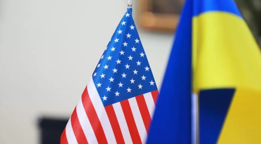 Флаг Украины с США