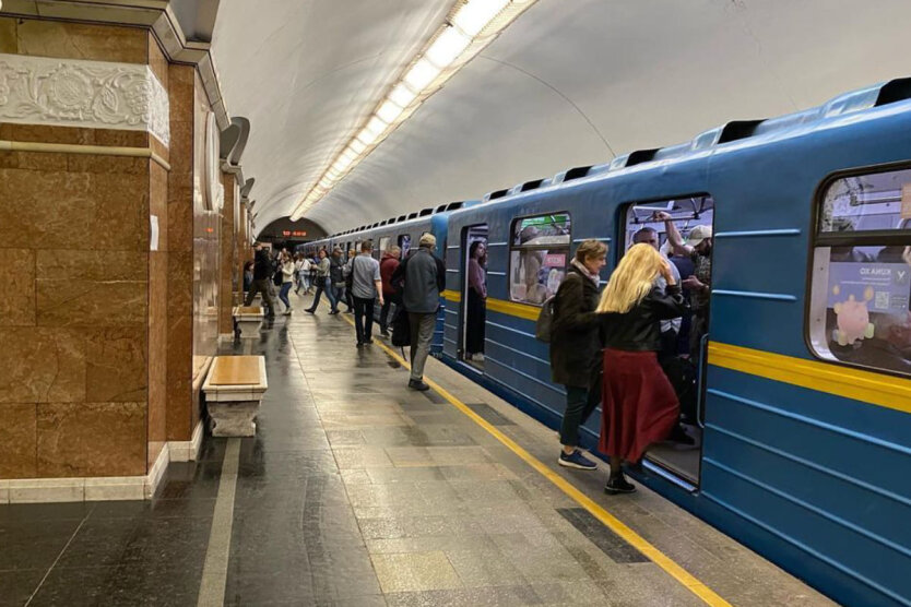 Пасажирів транспорту у Києві