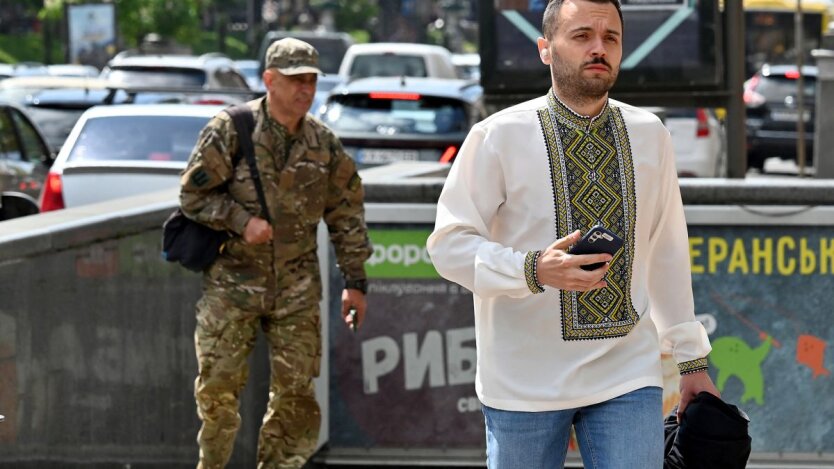 Українцям розповіли, скільки повинні будуть заробляти ФОПи для бронювання