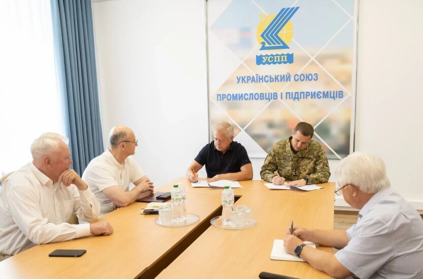 Міноборони працює з бізнесом для поліпшення техніки