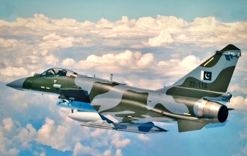 Китайский J-10C победил французские Rafale