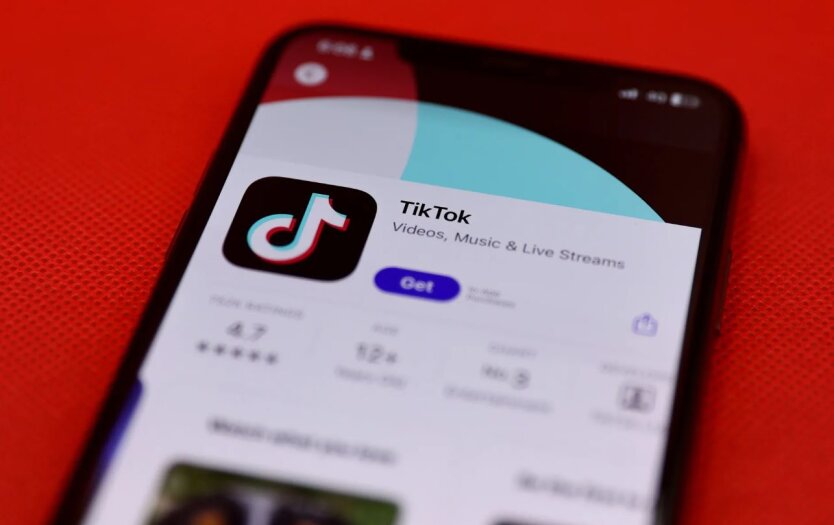 Ілон Маск розмірковує про покупку TikTok в США