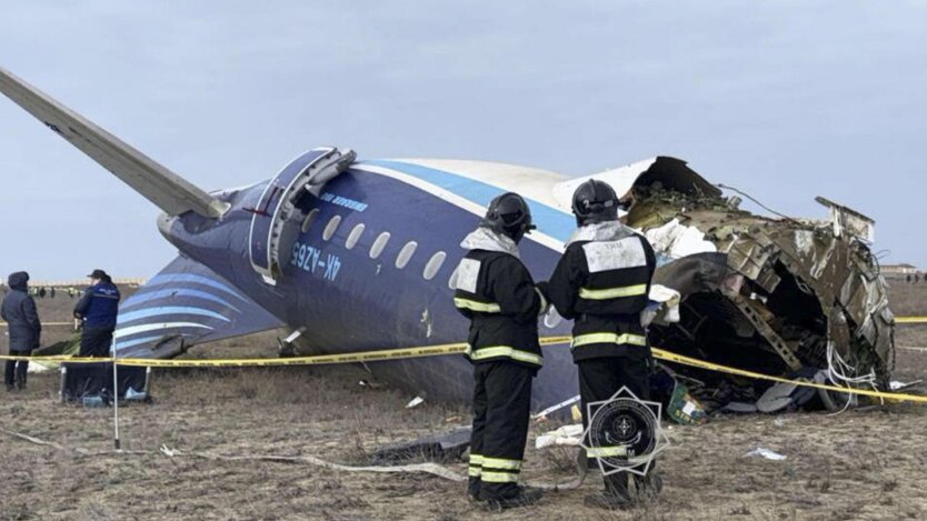 Черные ящики на борту самолета Azerbaijan Airlines