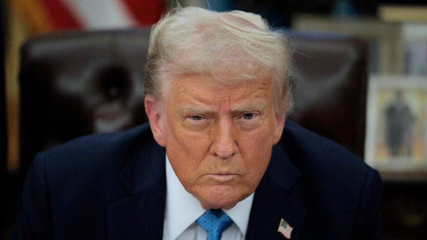 Дональд Трамп ведет беседу с TIME